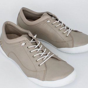 Women’s Lightweight Lace-Up Sneakers in Taupe